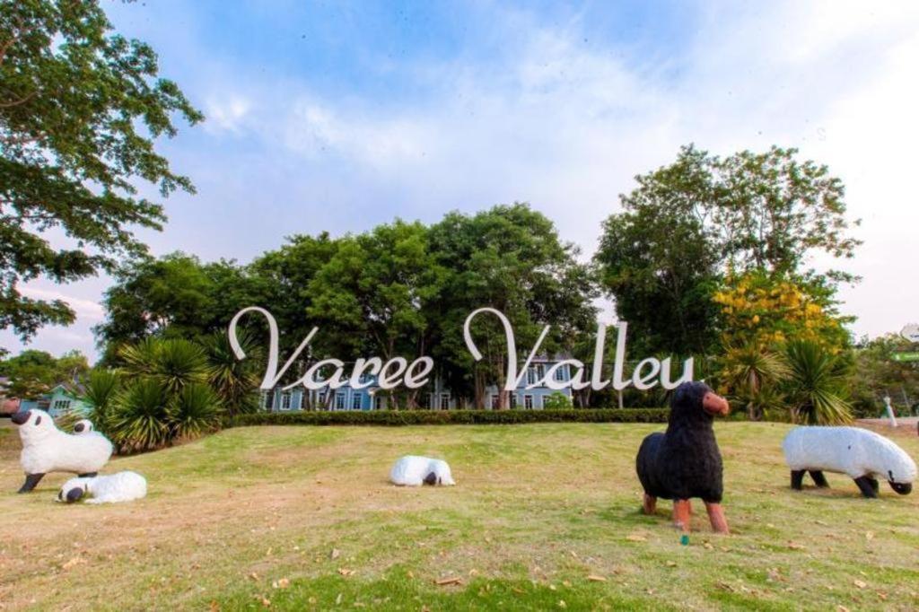 Varee Valley Resort And Restaurant Khon Kaen Esterno foto