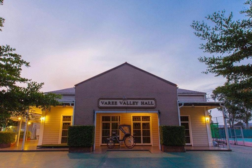 Varee Valley Resort And Restaurant Khon Kaen Esterno foto