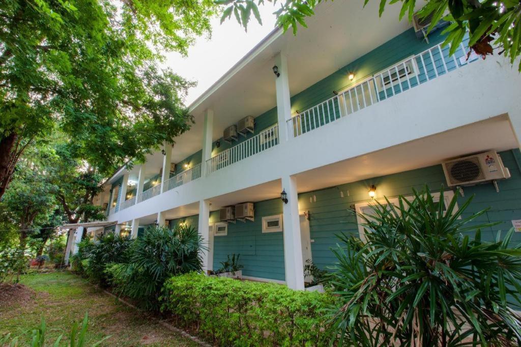 Varee Valley Resort And Restaurant Khon Kaen Esterno foto