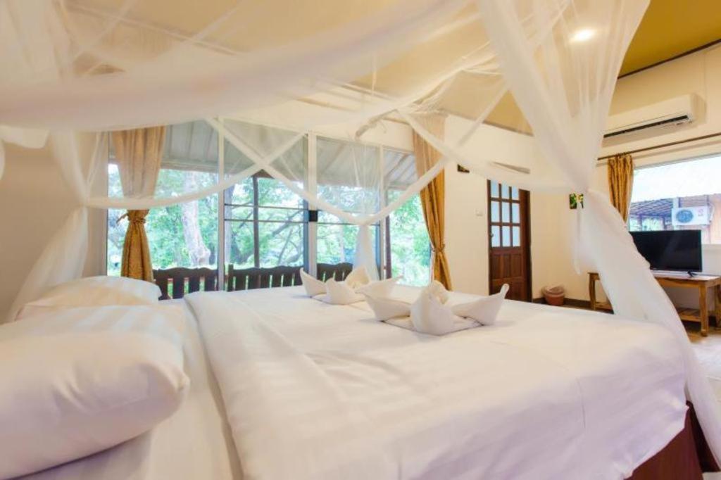 Varee Valley Resort And Restaurant Khon Kaen Esterno foto