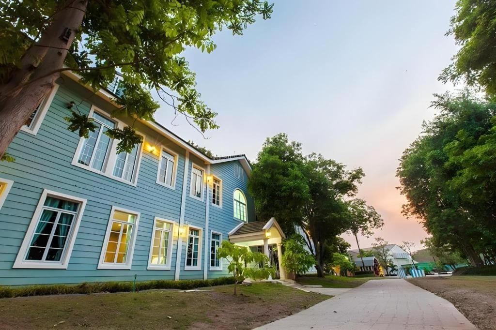 Varee Valley Resort And Restaurant Khon Kaen Esterno foto